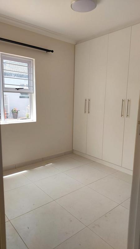 To Let 2 Bedroom Property for Rent in Crawford Western Cape